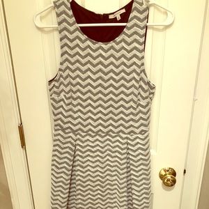 41 Hawthorne Grey & White Chevron Dress